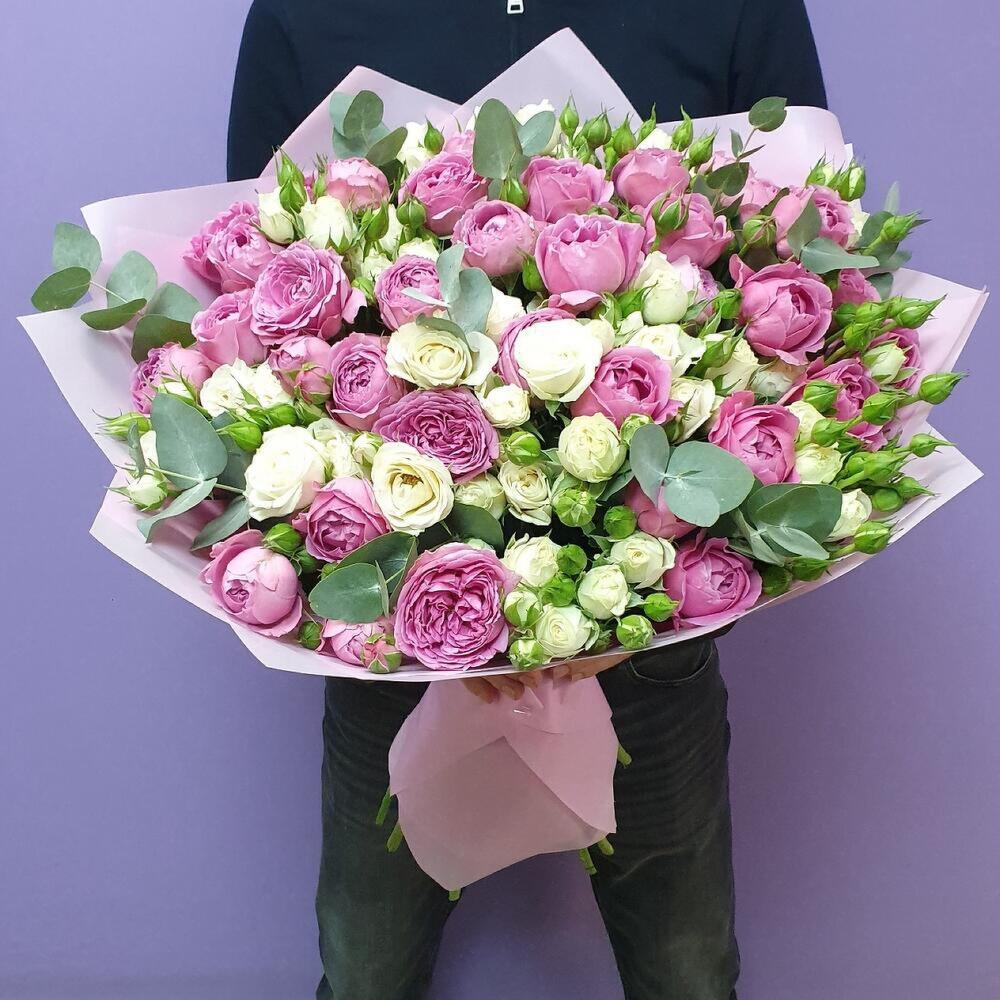 Букет из пионовыдных роз